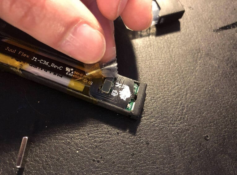 how to charge a juul