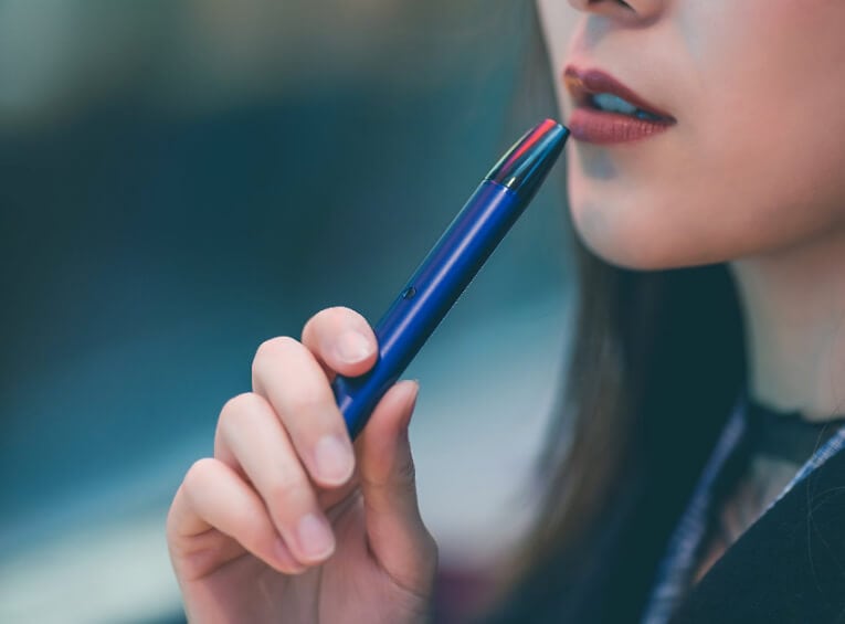 How to Use Vape Pens For Vaping CBD Oil-Max-Quality image