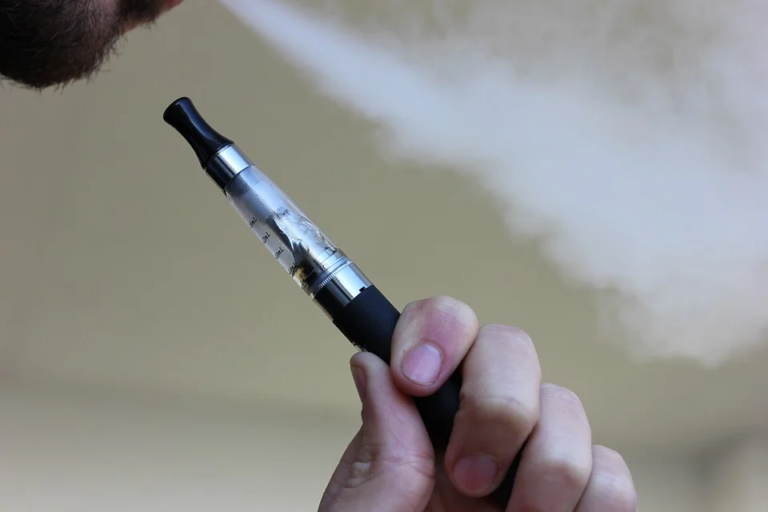 Are THC Vape Pens Just as Addictive as Cigarettes image